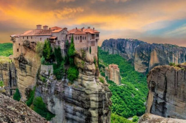 Meteora Farkı ile Selanik ( 2 gece konaklama )