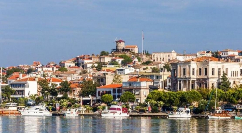 Foça - Aşıklar Şelalesi -  Cunda ( Alibey Adası ) - Şeytan Sofrası