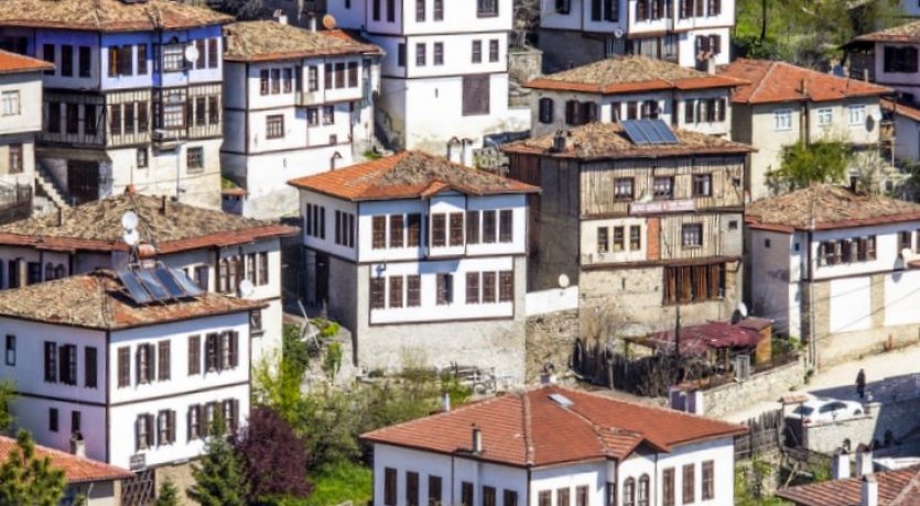 MAŞUKİYE ve SAPANCA GÖLÜ dahil olan BATI KARADENİZ