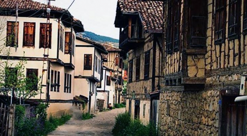 MAŞUKİYE ve SAPANCA GÖLÜ dahil olan BATI KARADENİZ